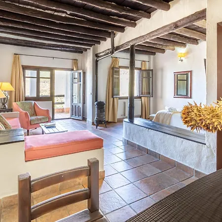 Romantic In With Shared Pool Apartment *