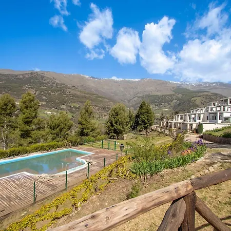 Romantic In With Shared Pool