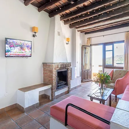 Apartment Romantic In With Shared Pool