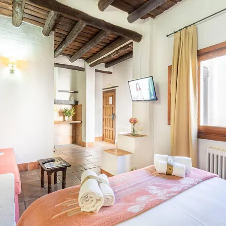 Romantic In With Shared Pool * Granada